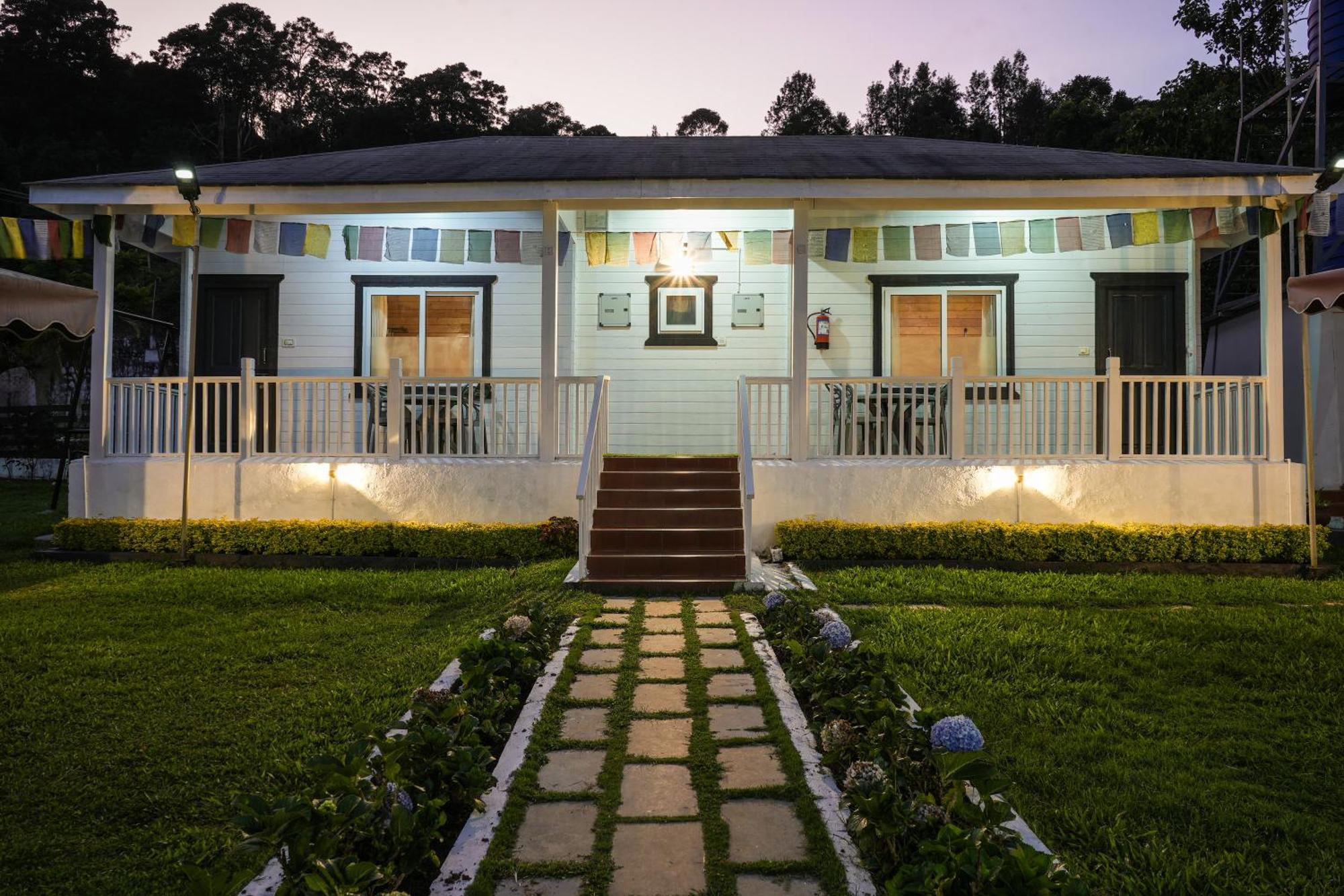 קונור The Door To Nirvana Cottages מראה חיצוני תמונה