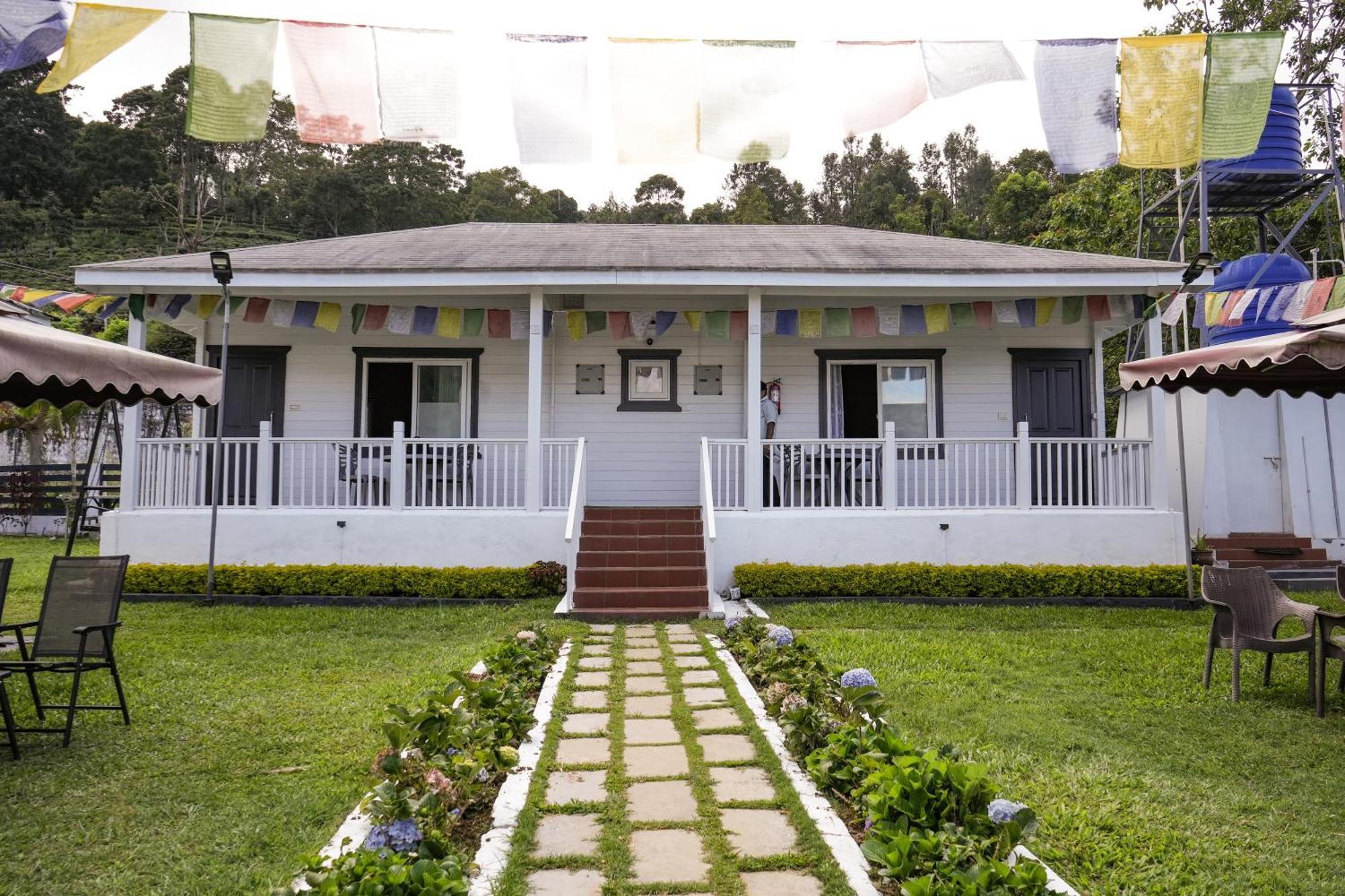 קונור The Door To Nirvana Cottages מראה חיצוני תמונה