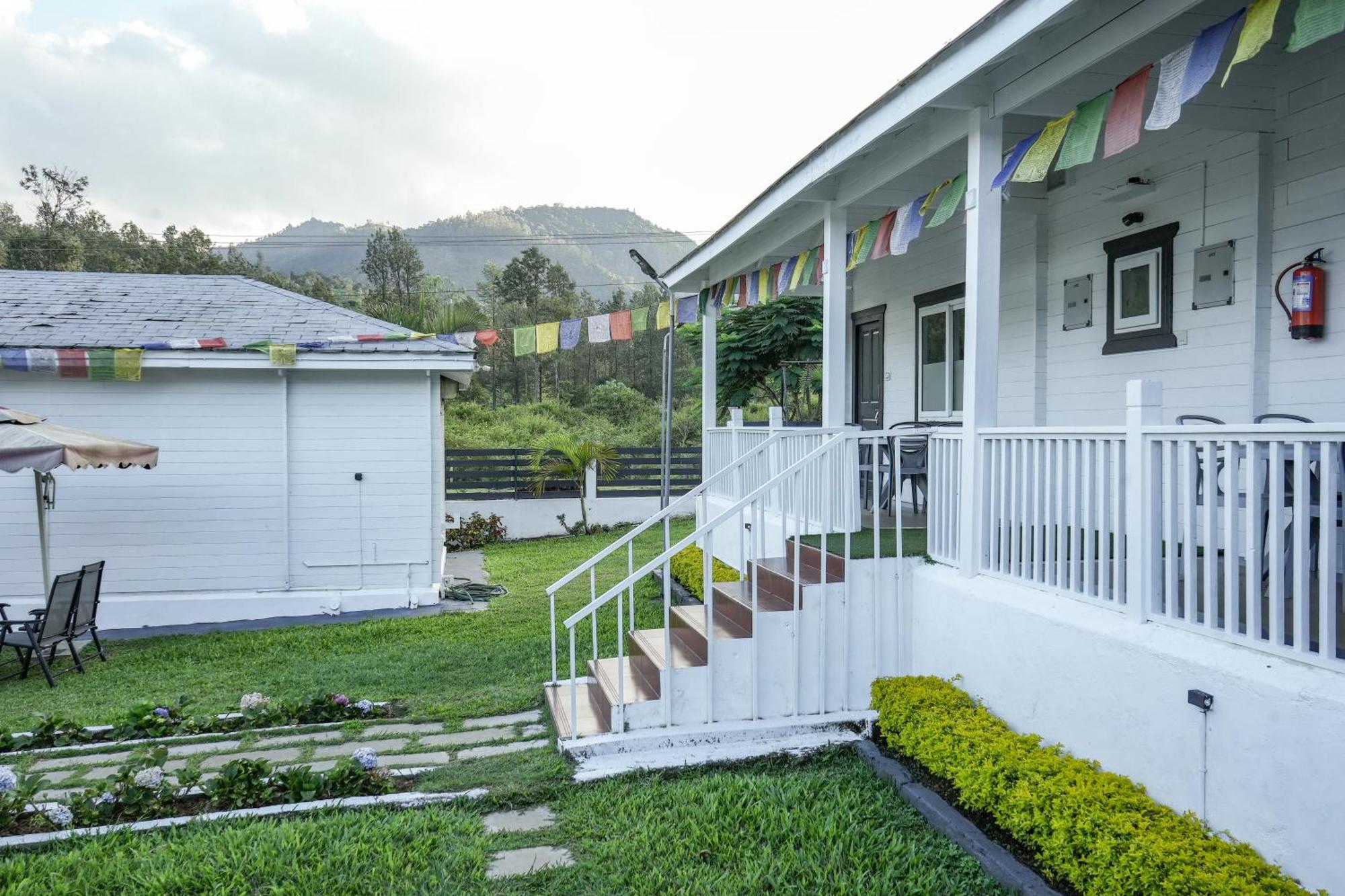 קונור The Door To Nirvana Cottages מראה חיצוני תמונה